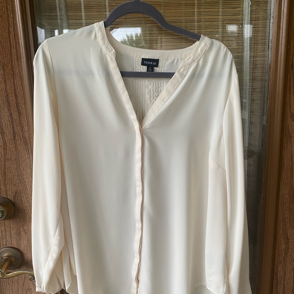 Torrid Ivory Women's Blouse